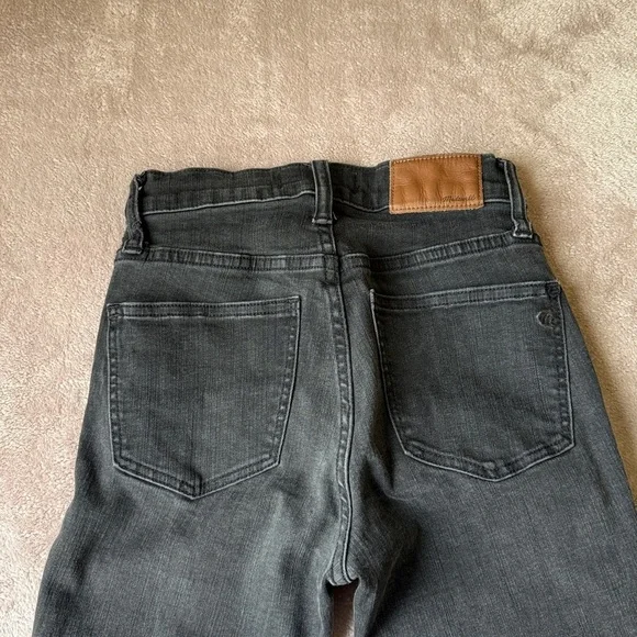 Madewell Women's Skinny Jeans in Dark - Picture 4 of 9